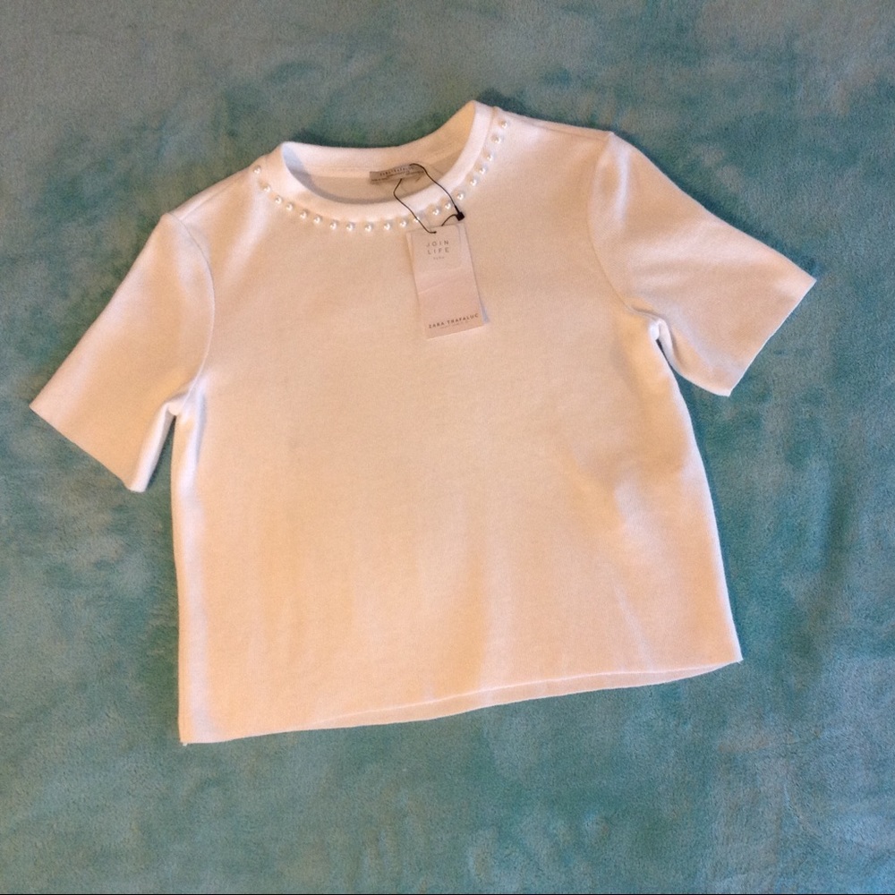 ZARA WHITE SHORT SLEEVED SWEATER SIZE M NWT